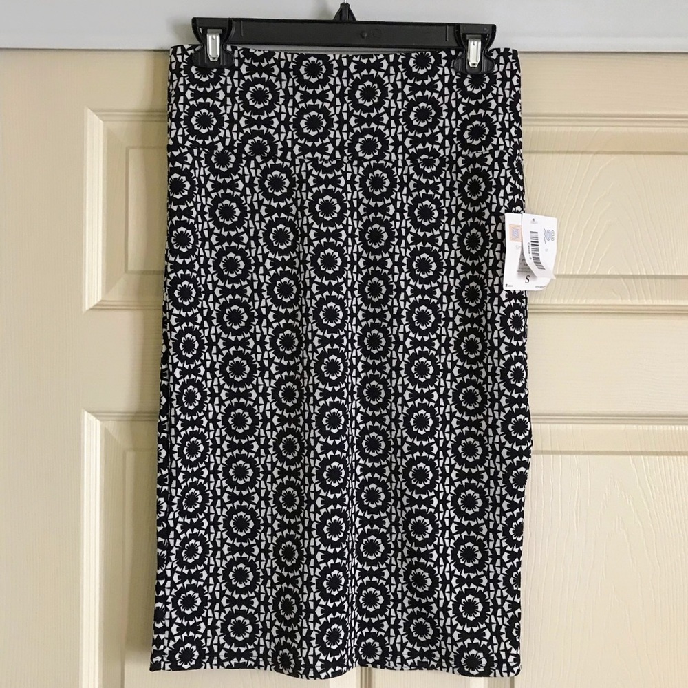 NWT LuLaRoe Cassie Pencil Skirt Geometric